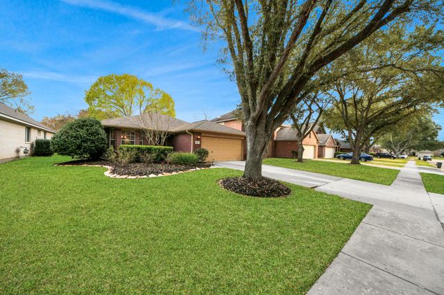 2626 Falling Forest Court, Richmond, TX 77406