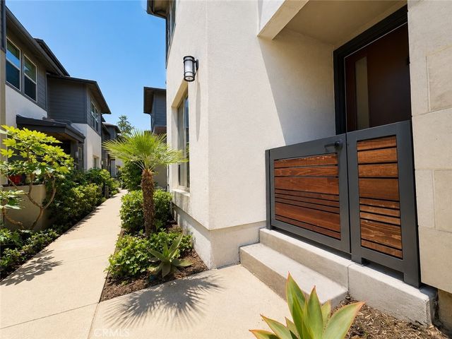 2400 Aperture, San Diego, CA 92108