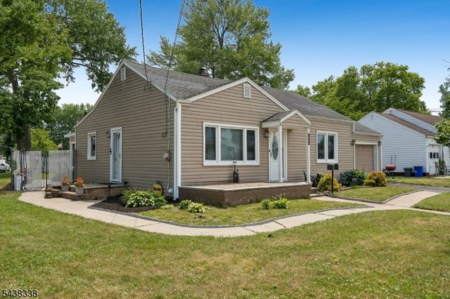 1983 Barnett St, Rahway City, NJ 07065