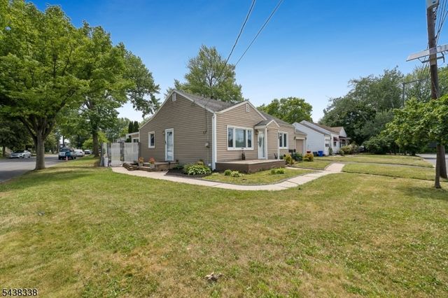 1983 Barnett St, Rahway City, NJ 07065