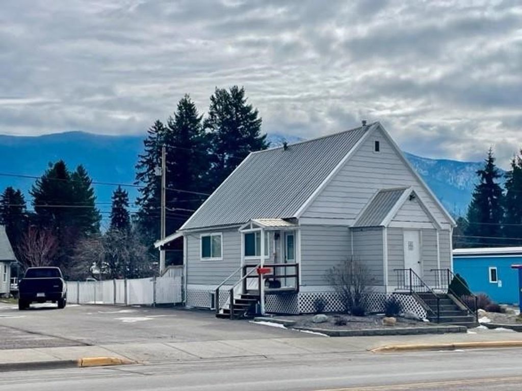 135 Nucleus Ave, Columbia Falls, MT 59912
