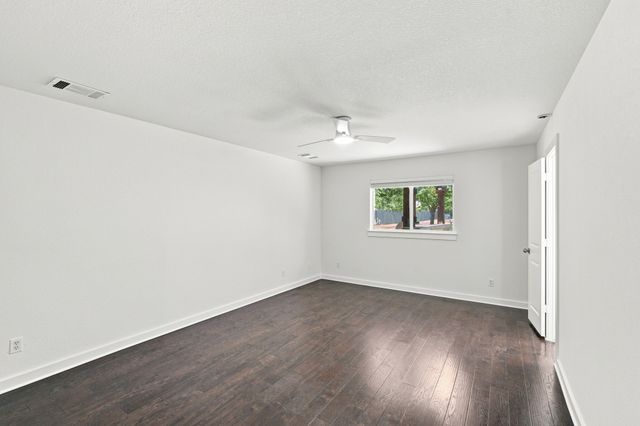 1519 Shawnee Road, Red Oak, TX 75165