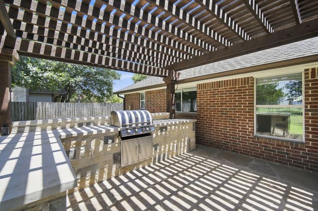 1519 Shawnee Road, Red Oak, TX 75165