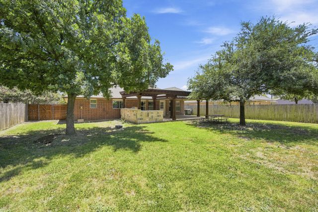 1519 Shawnee Road, Red Oak, TX 75165