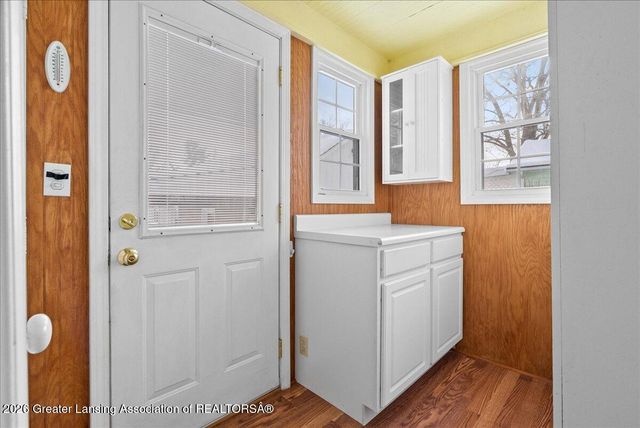 423 Jackson Street, Grand Ledge, MI 48837