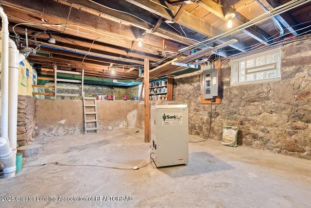 423 Jackson Street, Grand Ledge, MI 48837