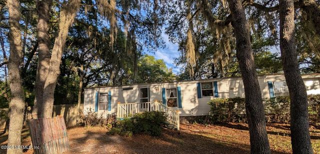 105 ILLINOIS Drive, Satsuma, FL 32189
