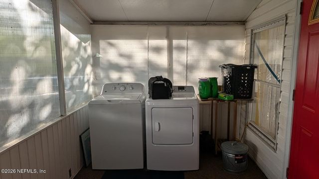 105 ILLINOIS Drive, Satsuma, FL 32189