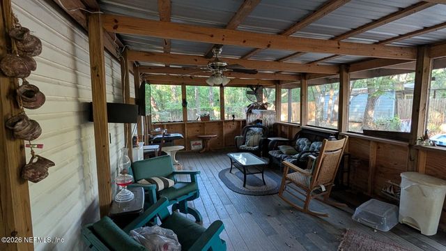 105 ILLINOIS Drive, Satsuma, FL 32189