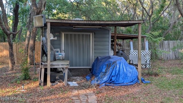 105 ILLINOIS Drive, Satsuma, FL 32189