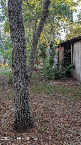 105 ILLINOIS Drive, Satsuma, FL 32189