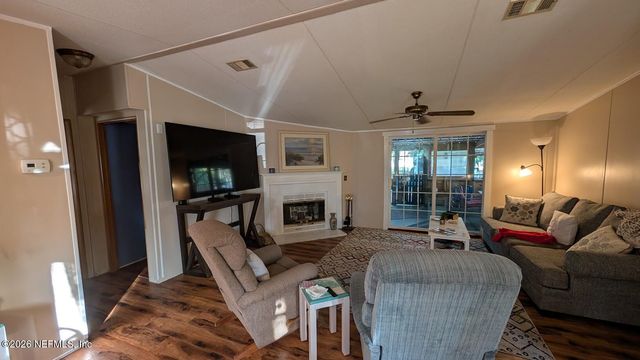 105 ILLINOIS Drive, Satsuma, FL 32189