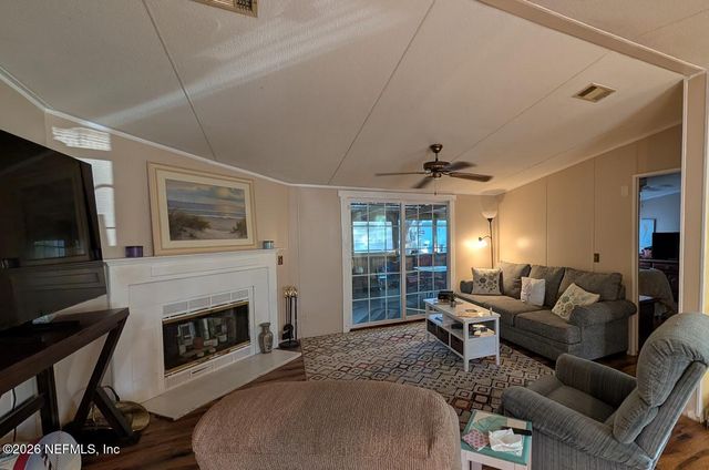 105 ILLINOIS Drive, Satsuma, FL 32189