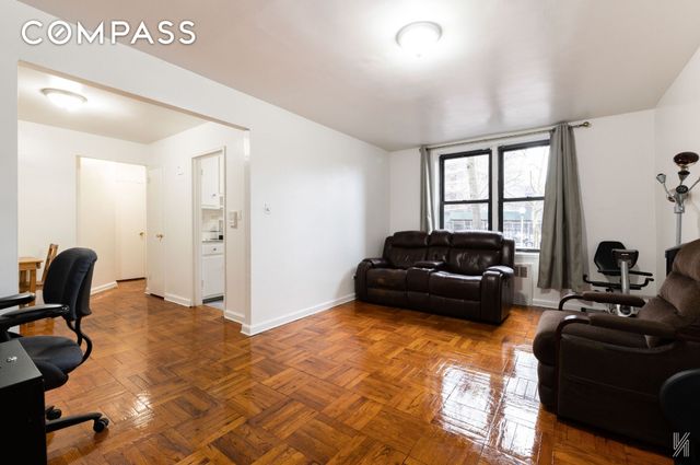 3324 Junction Blvd Apt 1R, New York City, NY 11372