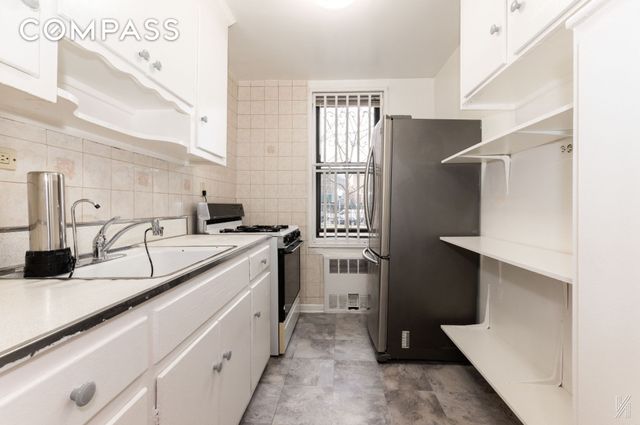 3324 Junction Blvd Apt 1R, New York City, NY 11372