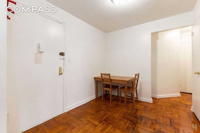3324 Junction Blvd Apt 1R, New York City, NY 11372