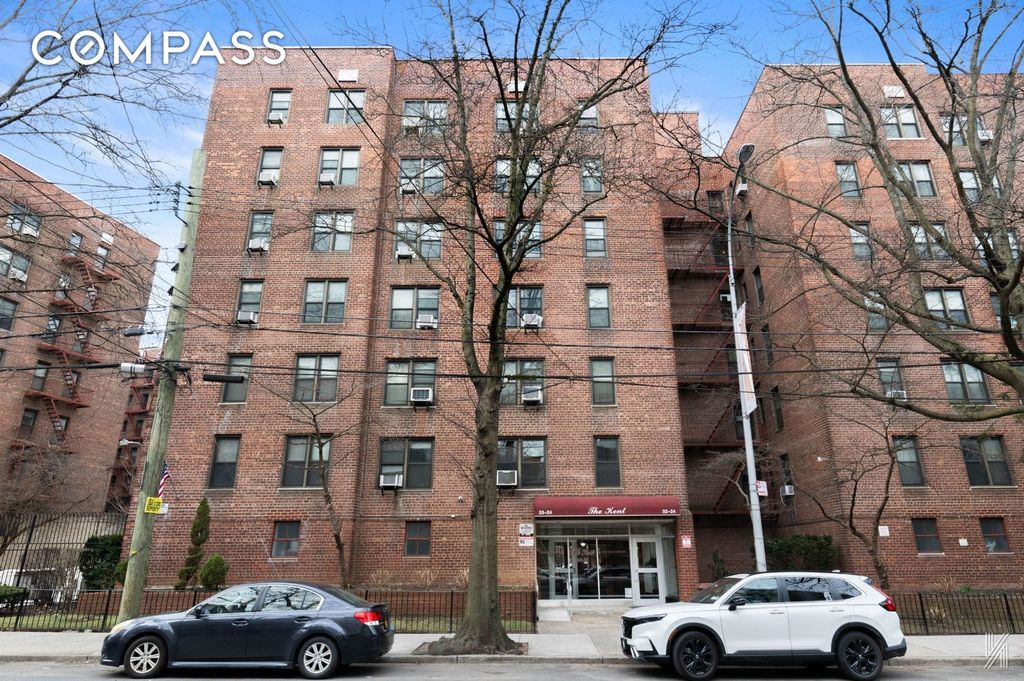 3324 Junction Blvd Apt 1R, New York City, NY 11372