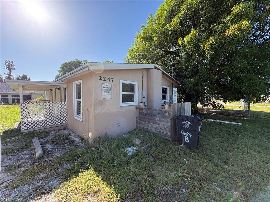 2247 Henderson AVE, FORT MYERS, FL 33916 — photo 2