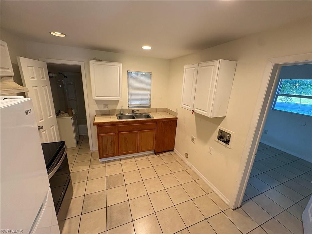 2247 Henderson AVE, FORT MYERS, FL 33916 — photo 4