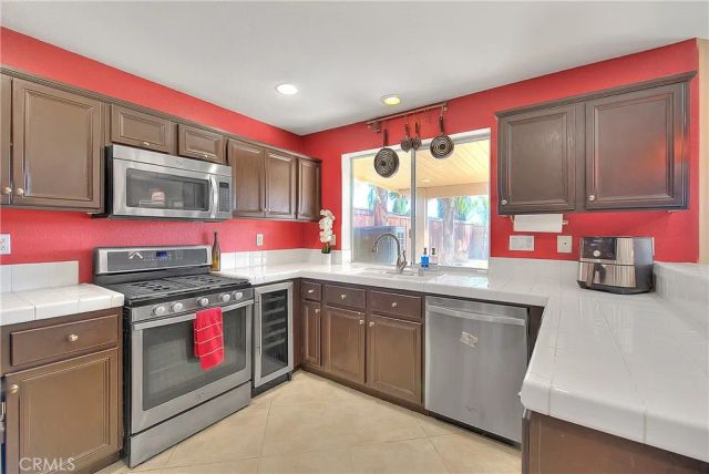 40688 La Salle, Murrieta, CA 92563