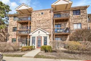 2245 Nichols Road C, Arlington Heights, IL 60004