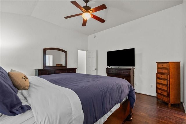 2001 Running Brook Lane, Pearland, TX 77584