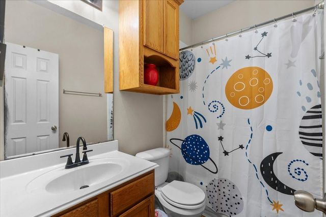 2001 Running Brook Lane, Pearland, TX 77584