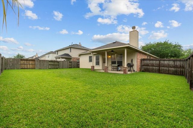 2001 Running Brook Lane, Pearland, TX 77584
