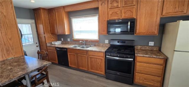 7246 Case, Sun Valley, CA 91352