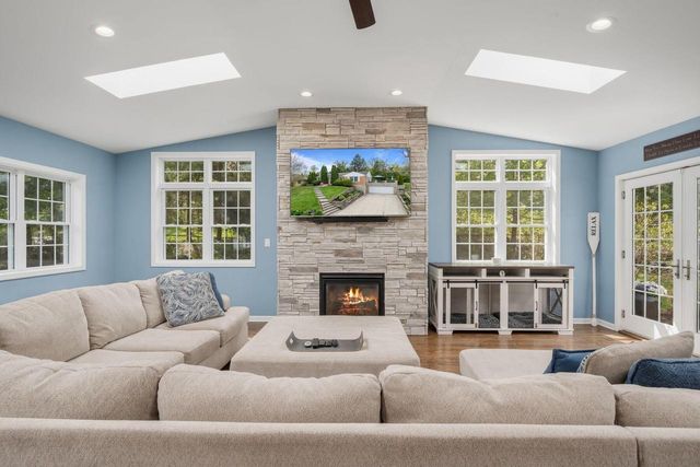 224 Lookout DRIVE, Lake Geneva, WI 53147
