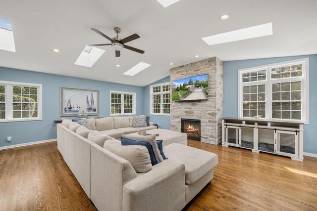 224 Lookout DRIVE, Lake Geneva, WI 53147