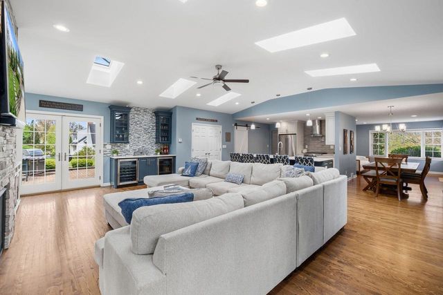 224 Lookout DRIVE, Lake Geneva, WI 53147