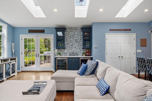 224 Lookout DRIVE, Lake Geneva, WI 53147