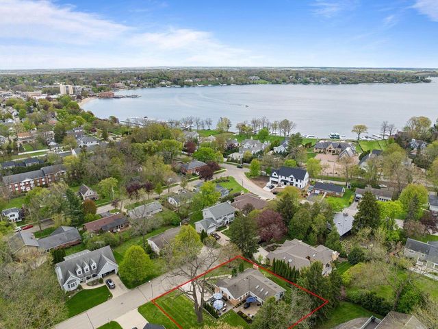 224 Lookout DRIVE, Lake Geneva, WI 53147