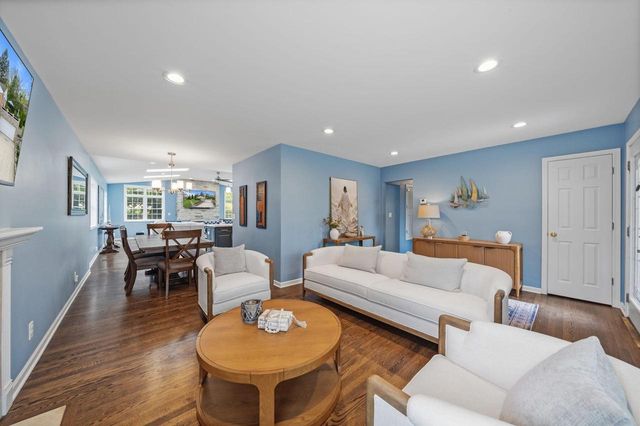 224 Lookout DRIVE, Lake Geneva, WI 53147