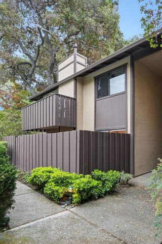 610 Gilbert Avenue 32, Menlo Park, CA 94025