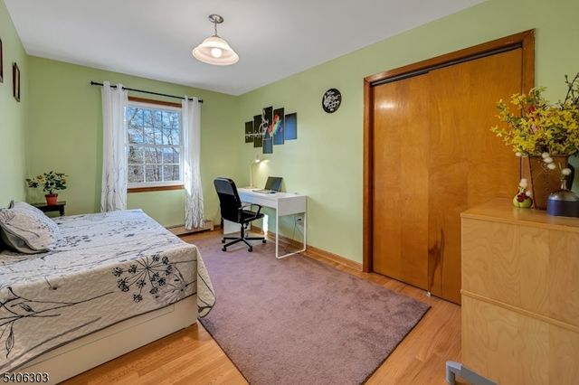 25 Sunset Trl, Rockaway Twp., NJ 07866