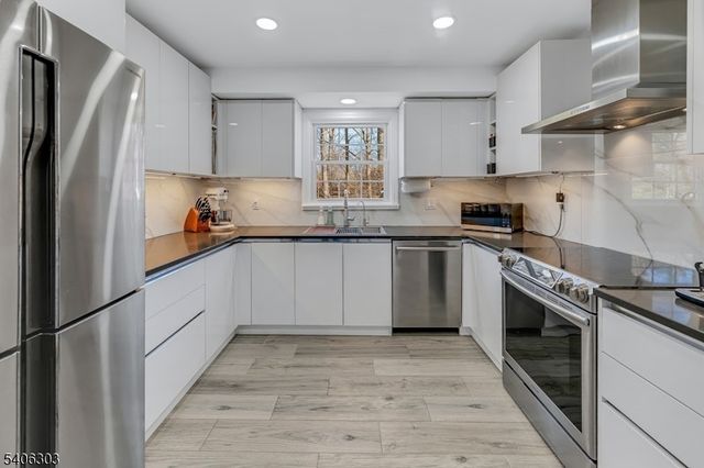 25 Sunset Trl, Rockaway Twp., NJ 07866