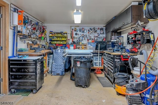 25 Sunset Trl, Rockaway Twp., NJ 07866