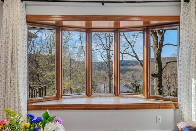 25 Sunset Trl, Rockaway Twp., NJ 07866