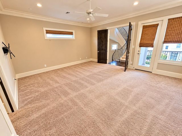 318 Calle Sevilla Place, Houston, TX 77007