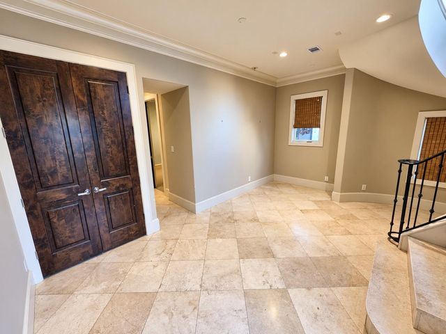 318 Calle Sevilla Place, Houston, TX 77007