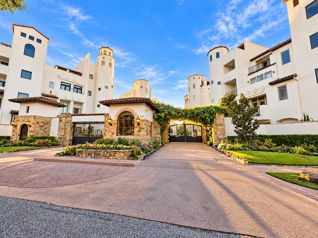 318 Calle Sevilla Place, Houston, TX 77007