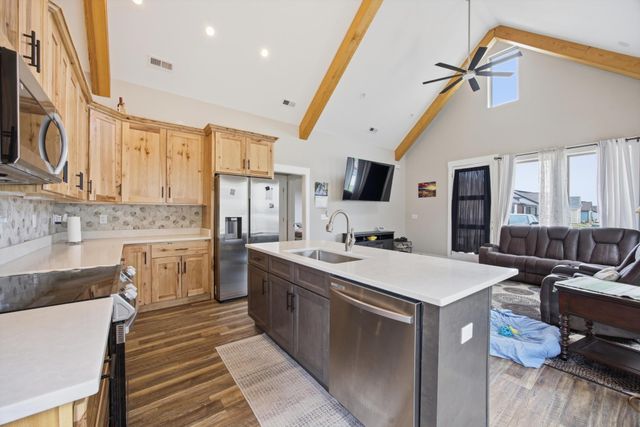 105 Idle Place Circle, Rossville, GA 30741