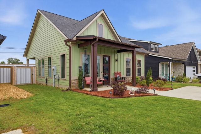 105 Idle Place Circle, Rossville, GA 30741