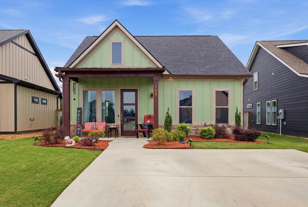 105 Idle Place Circle, Rossville, GA 30741