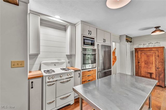 9070 Little Mountain Road, Kirtland Hills, OH 44060