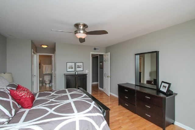 211 Hillsboro Pl, Nashville, TN 37215