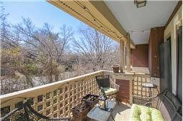 211 Hillsboro Pl, Nashville, TN 37215