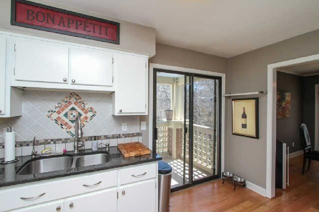 211 Hillsboro Pl, Nashville, TN 37215